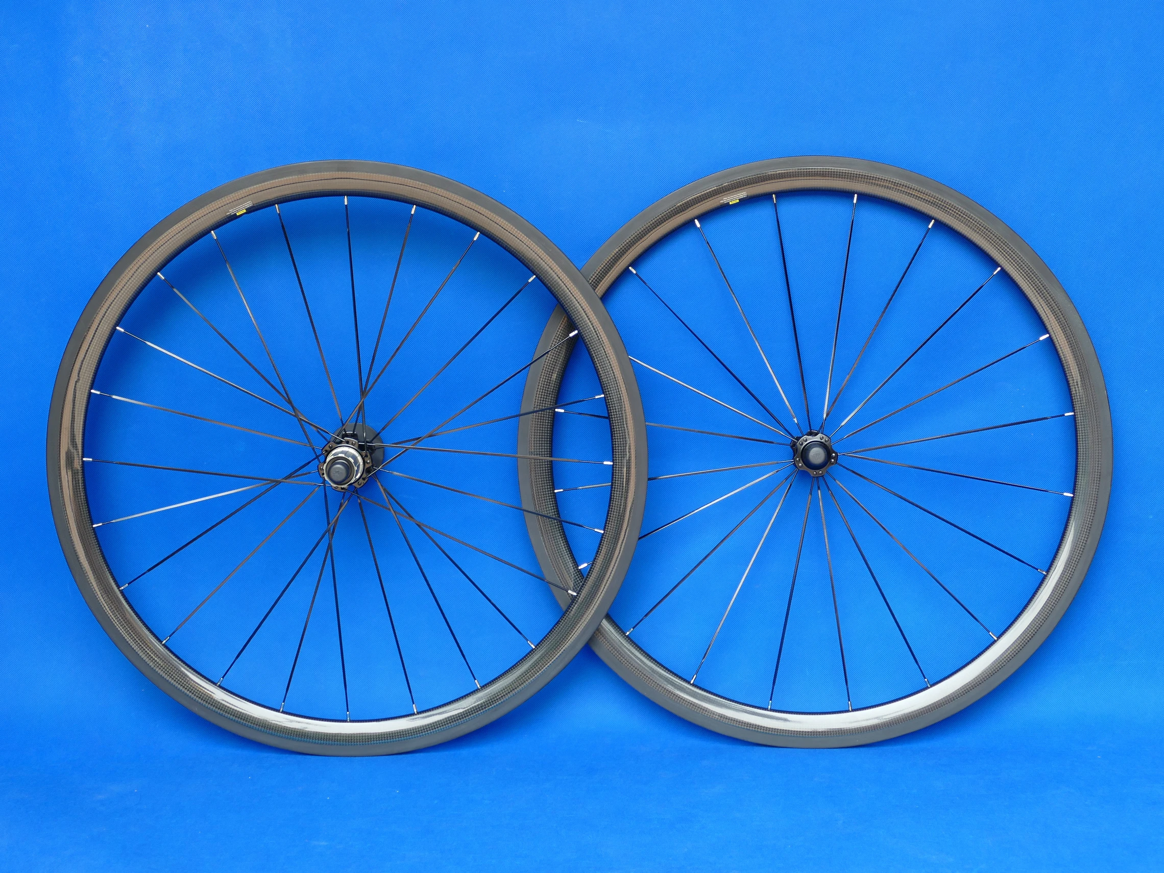 

1 Pair : 3K UD Full Carbon Fiber Matt Glossy Road Bike Clincher Wheelset 38mm - width 27mm Bicycle WHEEL Rim 700C Basalt Side