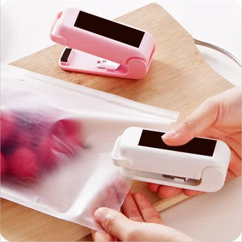 Portable Heat Sealer Plastic Package Storage Bag Mini Sealing Machine Handy Sticker and Seals for Food Snack Kitchen Accessories
Portable Heat Sealer Plastic Package Storage Bag Mini Sealing Machine Handy Sticker and Seals for Food Snack Kitchen Accessories