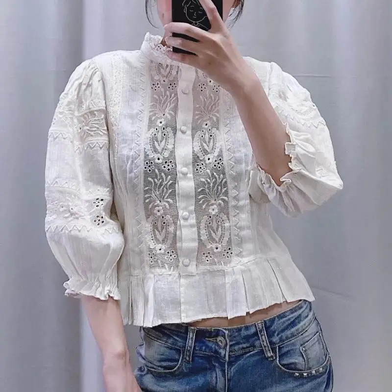 White Lace Shirt Women 2022 Spring New Fashion Ruffle Collar Patchwork Striped Cotton Blouse Female Casual Top Preppy Clothing
White Lace Shirt Women 2022 Spring New Fashion Ruffle Collar Patchwork Striped Cotton Blouse Female Casual Top Preppy Clothing