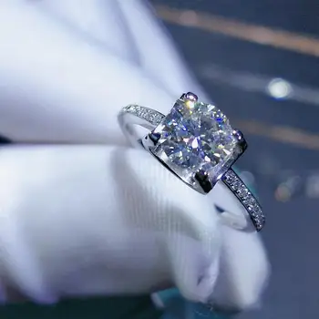 18K White Gold Excellent Quality 1 ct D Color Moissanite Cow Head Ring Diamond Test Past Brilliant Cut Gemstone Engagement Ring
18K White Gold Excellent Quality 1 ct D Color Moissanite Cow Head Ring Diamond Test Past Brilliant Cut Gemstone Engagement Ring