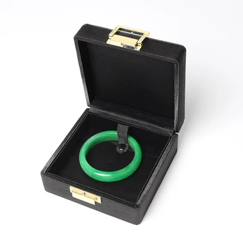 Fashion Brushed Youding Fabric Material Metal Buckle Gift Jewelry Ring Pendant Bracelet Set Box The Best Choice For High-end
Fashion Brushed Youding Fabric Material Metal Buckle Gift Jewelry Ring Pendant Bracelet Set Box The Best Choice For High-end