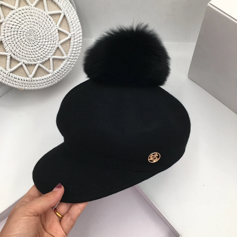 Han edition removable really fox hair bulb octagonal cap wool double gold metal logo homburg parent-child model
Han edition removable really fox hair bulb octagonal cap wool double gold metal logo homburg parent-child model
