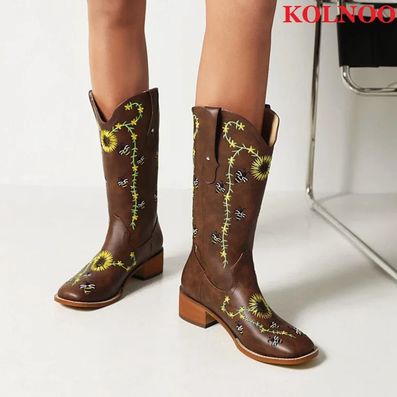 

Kolnoo Handmade New Block Heel Midcalf Boots Embroidery Flowers Retro Vintage Party Club Half Booties Evening Fashion Hot Shoes
