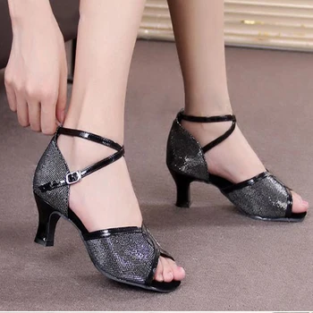 Hot Woman Latin Dance Shoes Black Sliver Heel Ballroom Tango For Women Dancing Salsa Shoes High heeled Soft Outsole Party Shoes
Hot Woman Latin Dance Shoes Black Sliver Heel Ballroom Tango For Women Dancing Salsa Shoes High heeled Soft Outsole Party Shoes