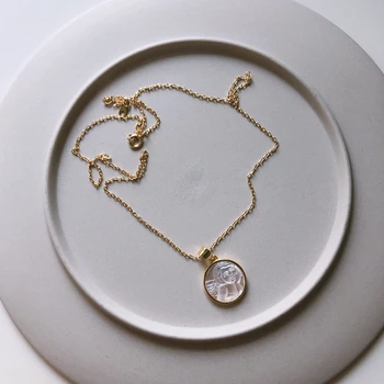 Filluck Authentic 925 Sterling Silver Chain Shell Pendants Golden Necklace Simple Charms Style Mothers' Day Gift
Filluck Authentic 925 Sterling Silver Chain Shell Pendants Golden Necklace Simple Charms Style Mothers' Day Gift