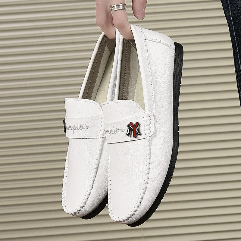 Soft Moccasin Men Casual Shoes British Leather Flats Zapatos Hombre Loafers Footwear Mens Slip On Driving Shoes Chaussures White 
Soft Moccasin Men Casual Shoes British Leather Flats Zapatos Hombre Loafers Footwear Mens Slip On Driving Shoes Chaussures White