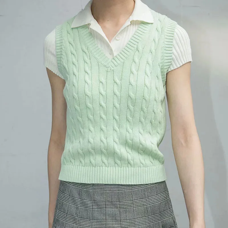 New Solid Sleeveless Sweater Vest Spring Autumn 2020 Women's Vest Fashionable Knitted Vest O Neck Joker Knitted Vest Outwear
New Solid Sleeveless Sweater Vest Spring Autumn 2020 Women's Vest Fashionable Knitted Vest O Neck Joker Knitted Vest Outwear