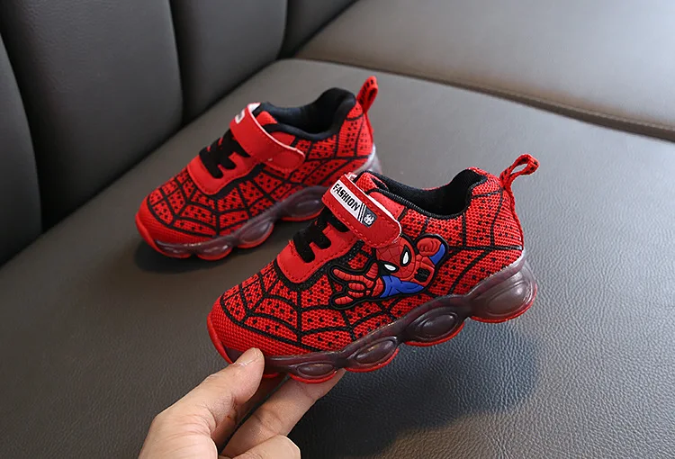 Spider man Kids Shoes With Lights Autumn Winter Toddler Boys Glowing Sneakers Children's Sports Shoes Girls Warm Led Sneakers