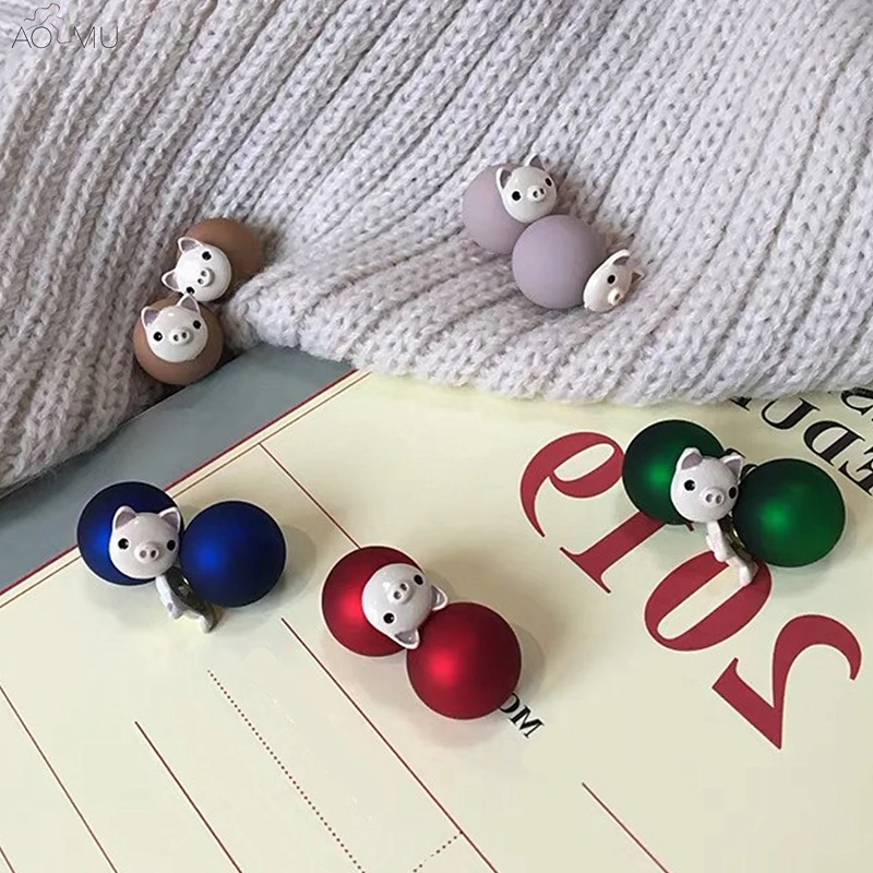 AOMU Korean Cute Colorful Little Pig Frosted Ball Geometric Round Stud Earrings 2019 For Women New Year Festival Party Jewelry
AOMU Korean Cute Colorful Little Pig Frosted Ball Geometric Round Stud Earrings 2019 For Women New Year Festival Party Jewelry