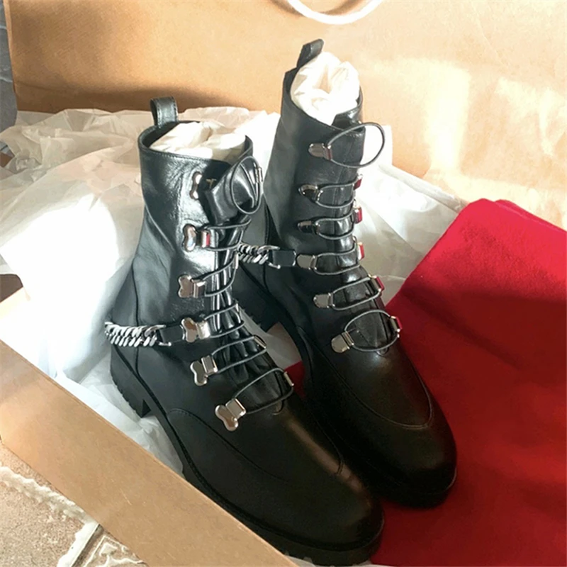 Женские зимние ботинки на шнуровке черные или белые ботильоны массивном