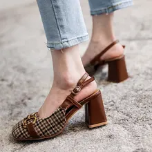 Women's Sandals Summer Fashion Bun-toe Root Women's Sandal High Heel Sandal High Quality PU Flow Square Head Women's Sandal
Women's Sandals Summer Fashion Bun-toe Root Women's Sandal High Heel Sandal High Quality PU Flow Square Head Women's Sandal