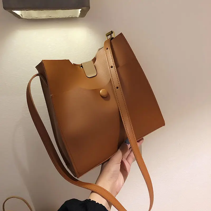 Bag female 2020 new wave Korean version of the wild bucket bag broadband diagonal bag large capacity simple student shoulder bag
Bag female 2020 new wave Korean version of the wild bucket bag broadband diagonal bag large capacity simple student shoulder bag