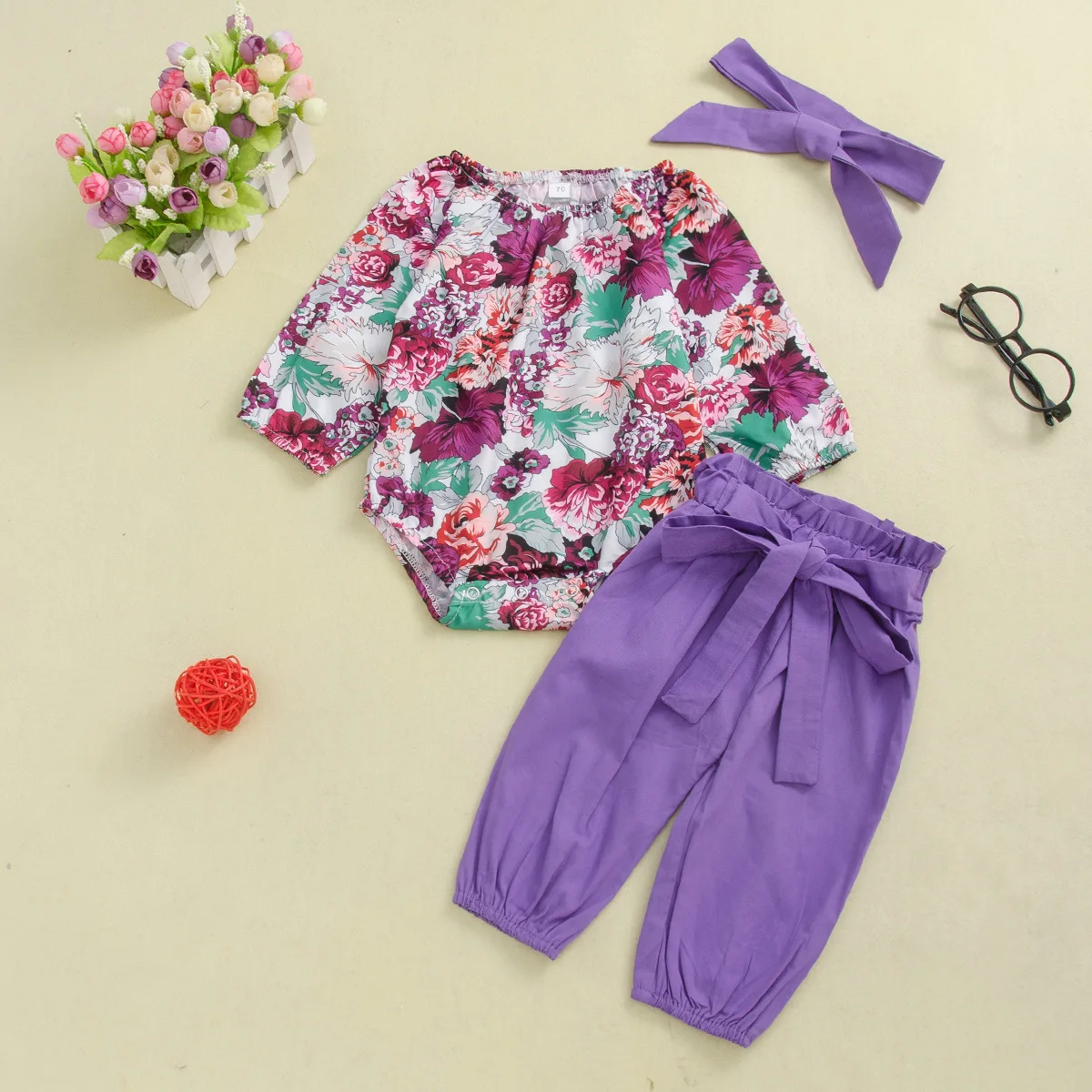 Europe And America Spring And Autumn Childrenswear Infants Child Girls Long Sleeve Floral-Print Romper Purple Bow Trousers Three
Europe And America Spring And Autumn Childrenswear Infants Child Girls Long Sleeve Floral-Print Romper Purple Bow Trousers Three