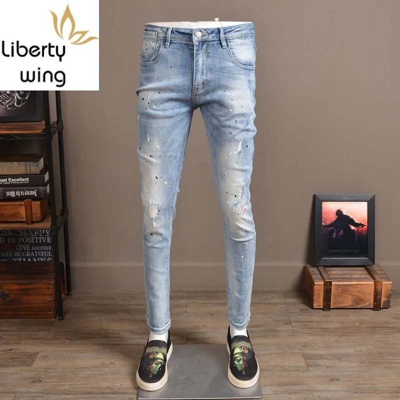 Brand Fashion Mens Hole Ripped Stretch Korean Slim Fit Pencil Pants Printed Vintage Washed Long Trousers High Street Jeans
Brand Fashion Mens Hole Ripped Stretch Korean Slim Fit Pencil Pants Printed Vintage Washed Long Trousers High Street Jeans