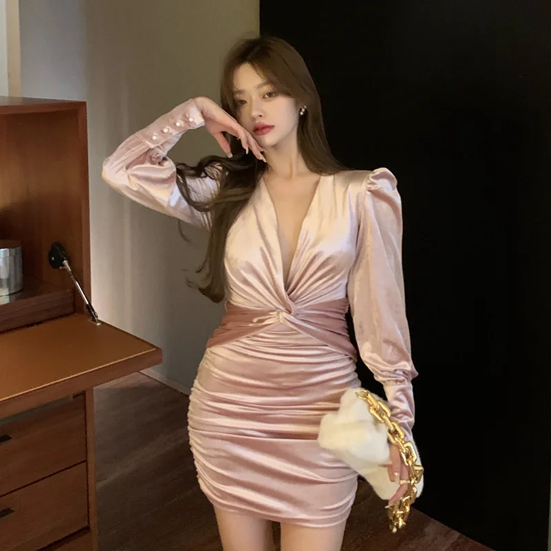 French retro high waist slimming dress 2020 autumn and winter new long-sleeved short skirt women's western style
French retro high waist slimming dress 2020 autumn and winter new long-sleeved short skirt women's western style
