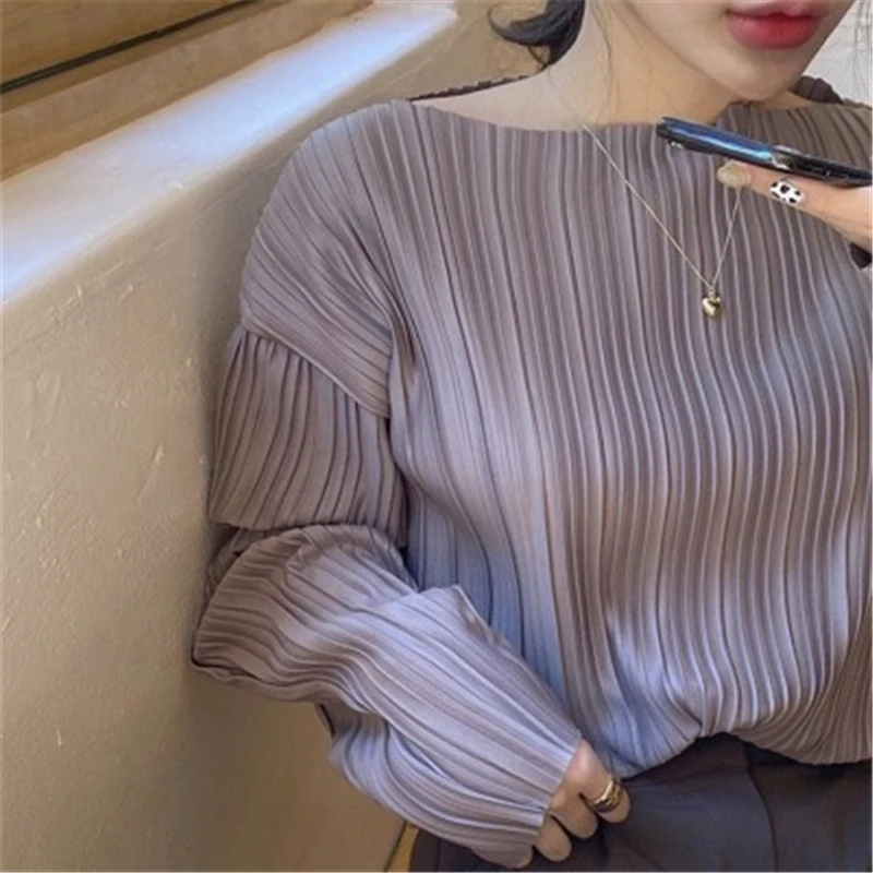 Violet Pleated Shirt Women Top Fall Elegance New Casual Loose Slash Neck Solid Color Blouses Female Korean Temperament OL Shirts
Violet Pleated Shirt Women Top Fall Elegance New Casual Loose Slash Neck Solid Color Blouses Female Korean Temperament OL Shirts