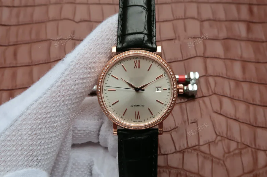 WG10632 Mens Watches Top Brand Runway Luxury European Design Automatic Mechanical Watch
WG10632 Mens Watches Top Brand Runway Luxury European Design Automatic Mechanical Watch