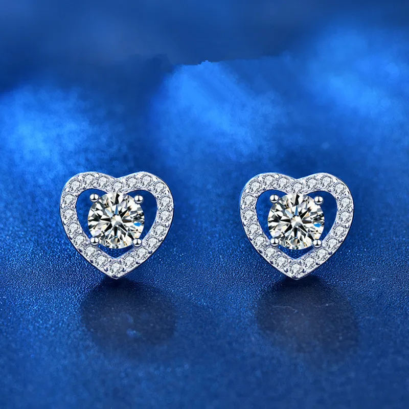Original S925 Sterling Silver Stud Earrings Heart-shaped Claw Set Moissanite Female Fashion Jewelry Couple Romantic Gift
Original S925 Sterling Silver Stud Earrings Heart-shaped Claw Set Moissanite Female Fashion Jewelry Couple Romantic Gift