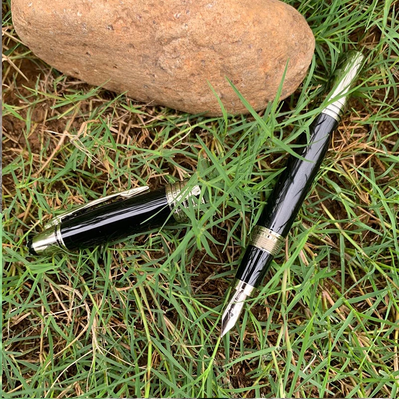 High-quality ink steel pen bright black silver clip JFK fountain pen Signature writing bussiness supplies
High-quality ink steel pen bright black silver clip JFK fountain pen Signature writing bussiness supplies