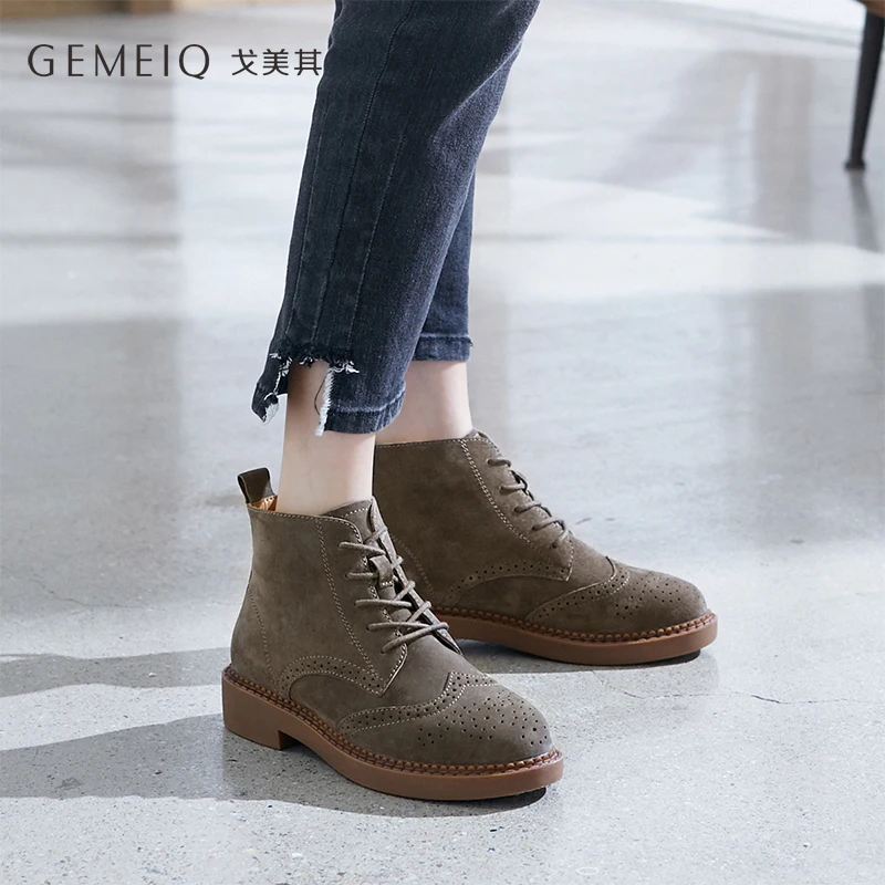 GEMEIQ Genuine leather Martin Boots British style 2019 Winter new product with round head with Pig Suede Boots fashion
GEMEIQ Genuine leather Martin Boots British style 2019 Winter new product with round head with Pig Suede Boots fashion
