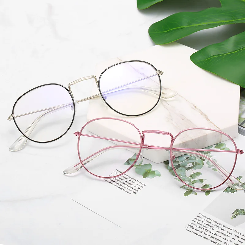 New metal lace frame glasses literature and art original circular flat light glasses men's and women's glasses
New metal lace frame glasses literature and art original circular flat light glasses men's and women's glasses