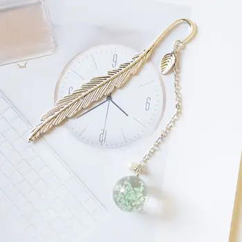 Retro Vintage Bookmark Feather Shaped Dried Flower Gypsophila Specimen Creative Metal Bookmarks Stationery Gift
Retro Vintage Bookmark Feather Shaped Dried Flower Gypsophila Specimen Creative Metal Bookmarks Stationery Gift