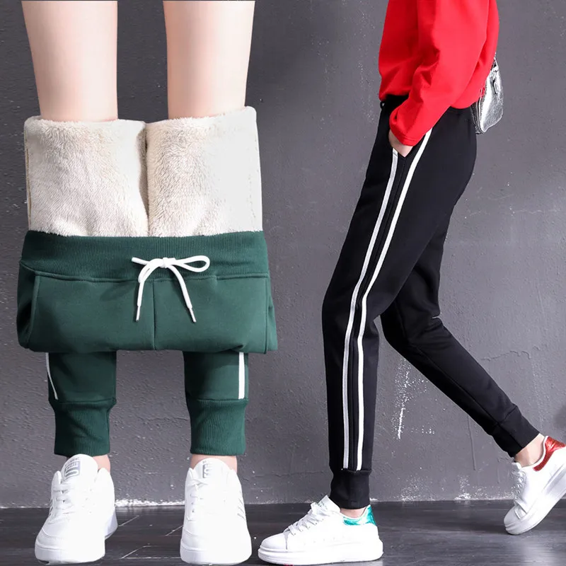 Winter Joggers Women's Trousers Workout Pants Thick Warm Lamb Cashmere Side Stripe Sweatpants Pants Clothes Sweatpants For Women
Winter Joggers Women's Trousers Workout Pants Thick Warm Lamb Cashmere Side Stripe Sweatpants Pants Clothes Sweatpants For Women