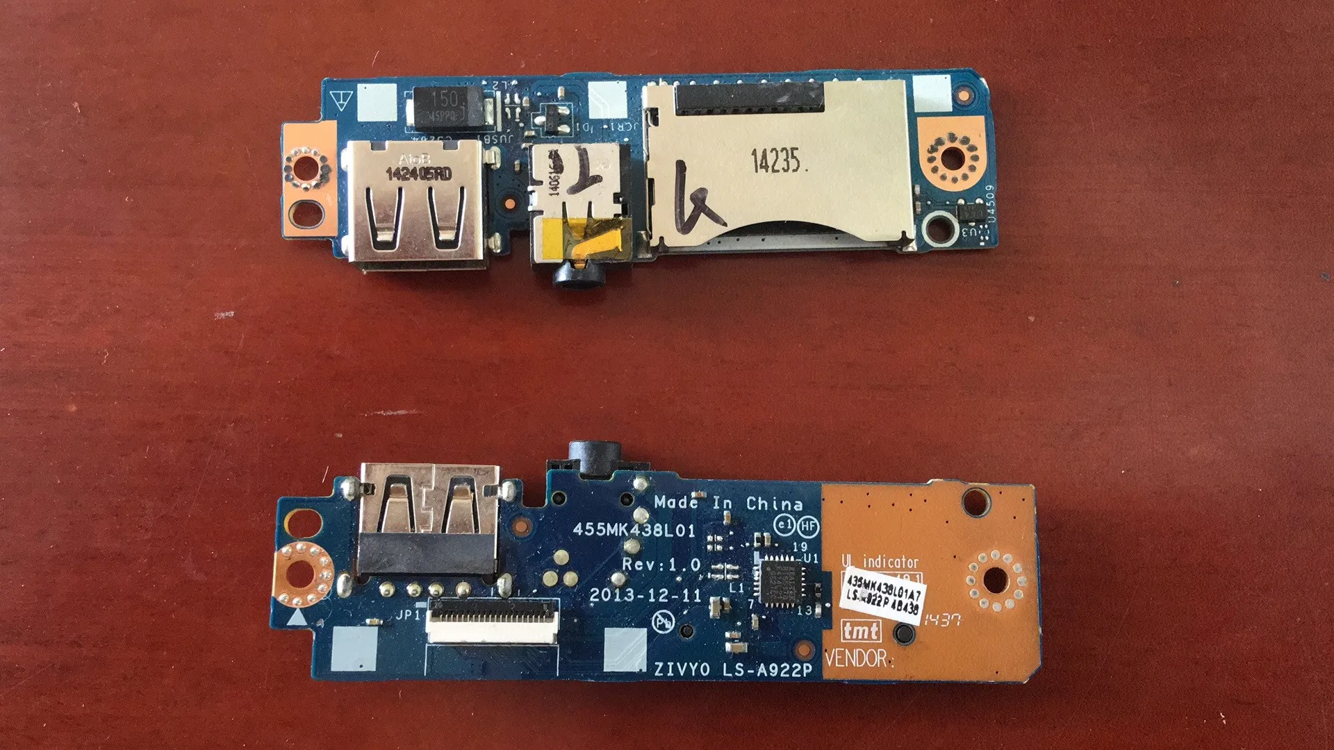 Original LS-A922P For Lenovo Yoga2 13 USB small board SD card slot audio interface small board
Original LS-A922P For Lenovo Yoga2 13 USB small board SD card slot audio interface small board
