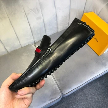 2020 latest famous luxury brand Men's casual shoes Leather cowhide size 38-44 TT123942
2020 latest famous luxury brand Men's casual shoes Leather cowhide size 38-44 TT123942