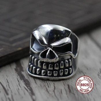 S925 sterling silver men's ring Personality classic retro style Skull domineering modeling jewelry Send lover's gift
S925 sterling silver men's ring Personality classic retro style Skull domineering modeling jewelry Send lover's gift