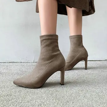 Women's shoes in the middle of the calf, winter boots made of elastic fabric, high heels with pointed toes, pointed toes, sizes
Women's shoes in the middle of the calf, winter boots made of elastic fabric, high heels with pointed toes, pointed toes, sizes