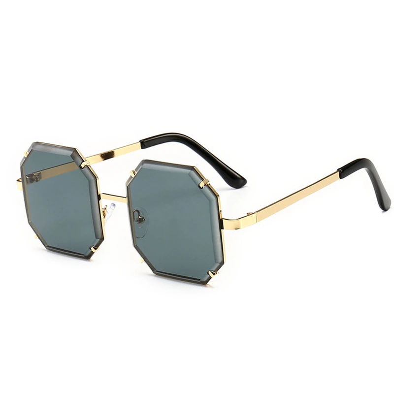 2019 new star with the same sunglasses Korean style large box personality glasses Crystal cut edge fashion street sunglasses
2019 new star with the same sunglasses Korean style large box personality glasses Crystal cut edge fashion street sunglasses