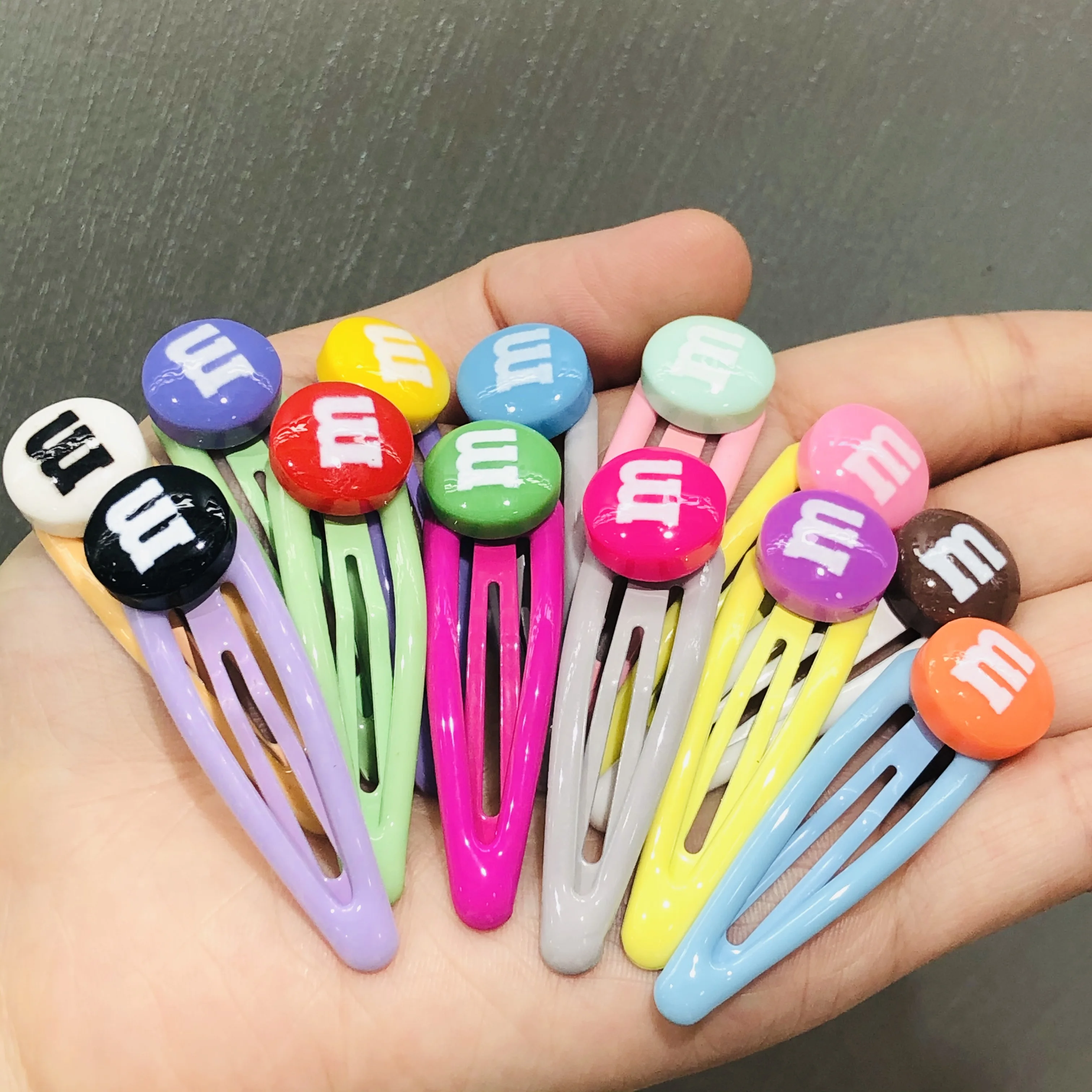 13Pcs Colorful MM Chocolate Beans Hairpins For BB Girls Headwear Sweet Hair Clips Barrettes Kids Women Fashion Hair Accessories
13Pcs Colorful MM Chocolate Beans Hairpins For BB Girls Headwear Sweet Hair Clips Barrettes Kids Women Fashion Hair Accessories