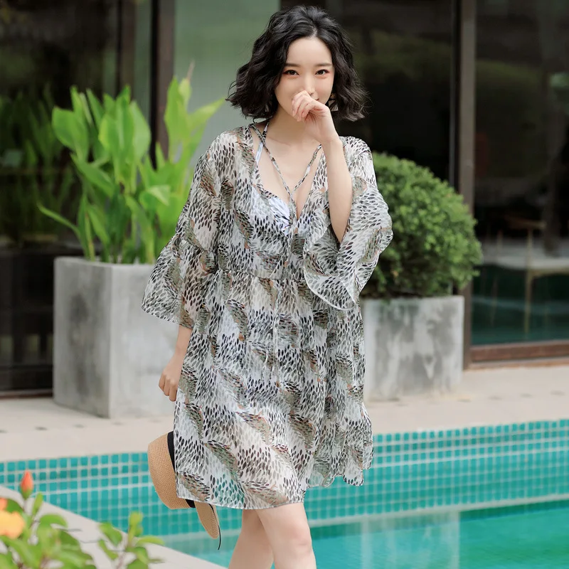 South Korea Two-piece Swimsuits Women's Three-piece Set Bikini Graceful Blouse Boxer Small Bust Gathering Bubble Hot Spring Tour
South Korea Two-piece Swimsuits Women's Three-piece Set Bikini Graceful Blouse Boxer Small Bust Gathering Bubble Hot Spring Tour