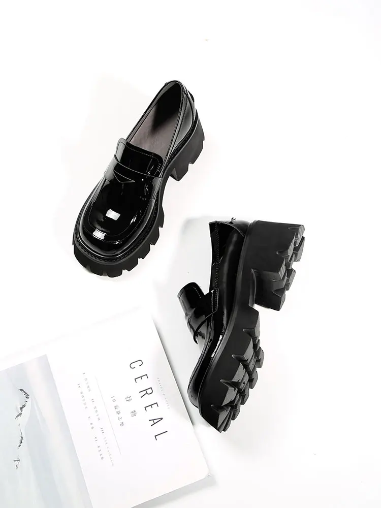 GUIDIBASIC Genuine Cow Leather Loafers Women Shoes Mid Heel Square Toe Ladies Casual Patent Leather Platform Shoes For Women
GUIDIBASIC Genuine Cow Leather Loafers Women Shoes Mid Heel Square Toe Ladies Casual Patent Leather Platform Shoes For Women