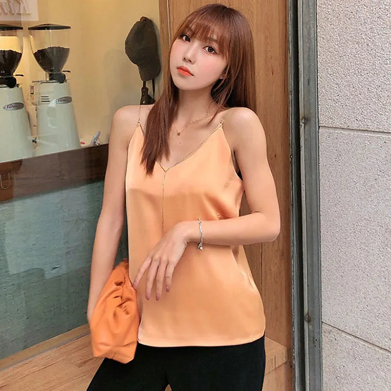 Korean Fashion Silk Women Tops Woman Sleeveless Satin Tops Tees Women Solid V Neck Tank Top Tees Sexy Halter Tops Woman Tank Top
Korean Fashion Silk Women Tops Woman Sleeveless Satin Tops Tees Women Solid V Neck Tank Top Tees Sexy Halter Tops Woman Tank Top