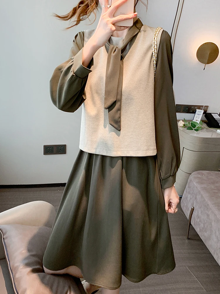 Autumn New Korean Fashion Knee-Length Two-Piece Vest Skirt Preppy Style Solid Notched Sweet Long-Sleeved Women A-Line Dress
Autumn New Korean Fashion Knee-Length Two-Piece Vest Skirt Preppy Style Solid Notched Sweet Long-Sleeved Women A-Line Dress