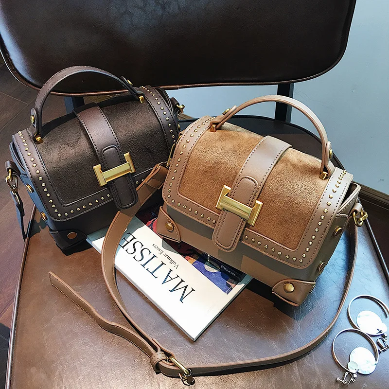 2019 New Style Dull Polish Stereo Stereotypes Small Box Lock Shoulder Oblique Handbag
2019 New Style Dull Polish Stereo Stereotypes Small Box Lock Shoulder Oblique Handbag