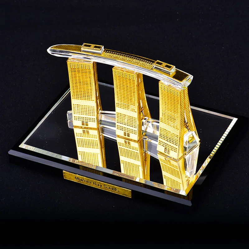 Singapore Marina Bay Sands Crystal inlaid with gold Assembling Souvenirs Tower building structure edifice Architecture model
Singapore Marina Bay Sands Crystal inlaid with gold Assembling Souvenirs Tower building structure edifice Architecture model
