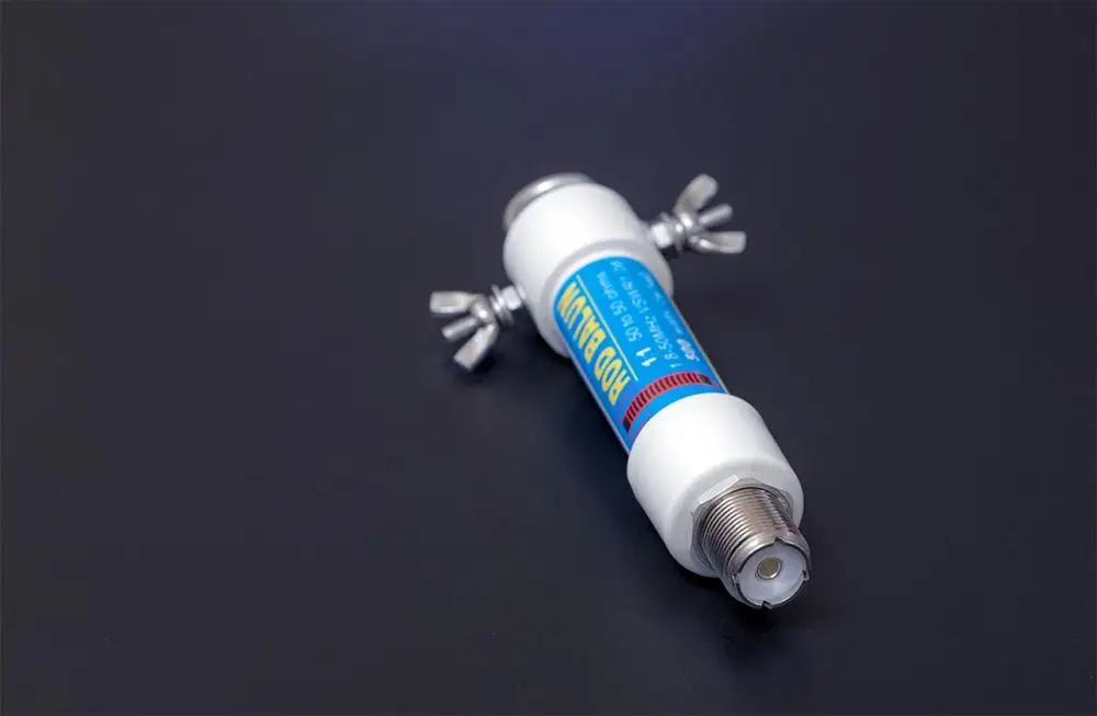 Mini 1:1 Waterproof HF Voltage Balun for 160m-6m Bands (1.8-50MHz) 500W for Shortwave antenna balun
Mini 1:1 Waterproof HF Voltage Balun for 160m-6m Bands (1.8-50MHz) 500W for Shortwave antenna balun