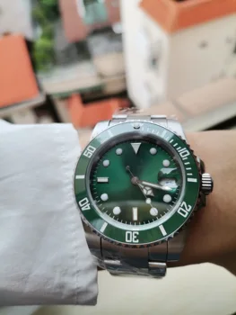 Automatic Men Watch Green Sunburst Dial 24 Jewels NH35 MIYOTA 8215 Brushed Steel Bracelet Screw Crown Sapphire Crystal
Automatic Men Watch Green Sunburst Dial 24 Jewels NH35 MIYOTA 8215 Brushed Steel Bracelet Screw Crown Sapphire Crystal