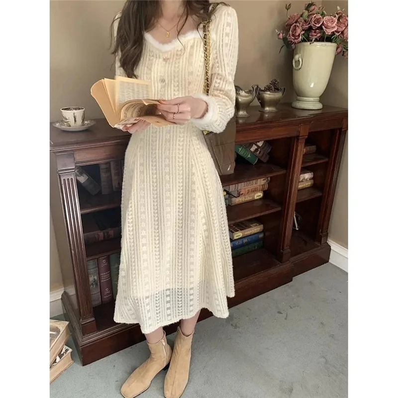 Women Dress Autumn Winter Patchwork Lace Long Sleeve Thicken A-Line High Waist Sweet Midi Dress Elegant Party vestidos
Women Dress Autumn Winter Patchwork Lace Long Sleeve Thicken A-Line High Waist Sweet Midi Dress Elegant Party vestidos