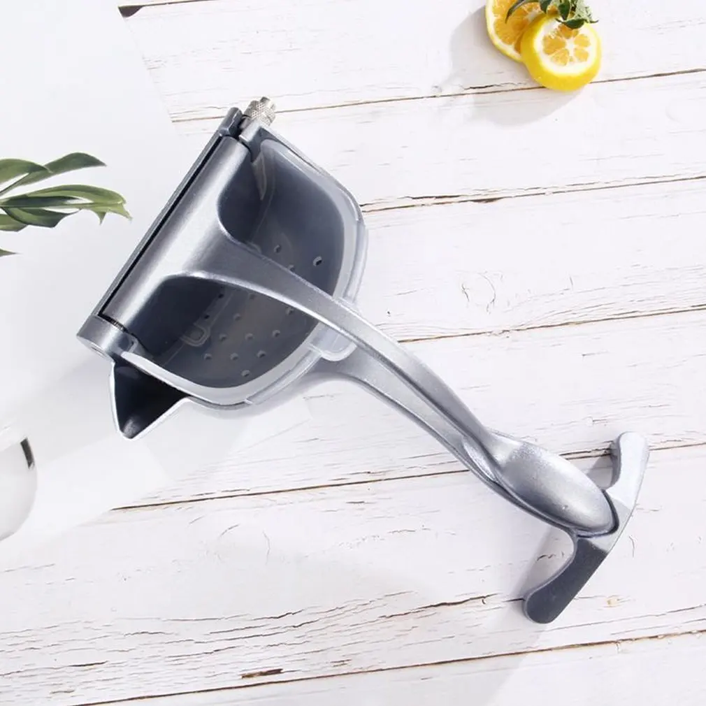 Lemon Handheld Fruit Squeezer Machine Portable Squeezer Juicer Durable Manual Squeezer Household Fruit Juicer
Lemon Handheld Fruit Squeezer Machine Portable Squeezer Juicer Durable Manual Squeezer Household Fruit Juicer