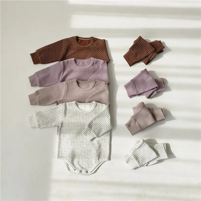 3096 Korea Baby's Chequered Thickened romper and High Waist Belly Protection Leggings Home Clothes Two Piece suit
3096 Korea Baby's Chequered Thickened romper and High Waist Belly Protection Leggings Home Clothes Two Piece suit