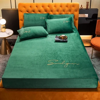 1PC Fashion Velet Bedding Coverlet Cover Solid Color Fitted Bed Sheet Winter Warm Pattern Adults Mattress Cover Protector
1PC Fashion Velet Bedding Coverlet Cover Solid Color Fitted Bed Sheet Winter Warm Pattern Adults Mattress Cover Protector