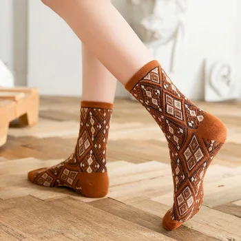 2 pairs Autumn Winter Ethnic Women Cotton Socks Girls Female Sleeping Home Floor Bedroom Socks harajuku Casual Men Grid Socks 
2 pairs Autumn Winter Ethnic Women Cotton Socks Girls Female Sleeping Home Floor Bedroom Socks harajuku Casual Men Grid Socks