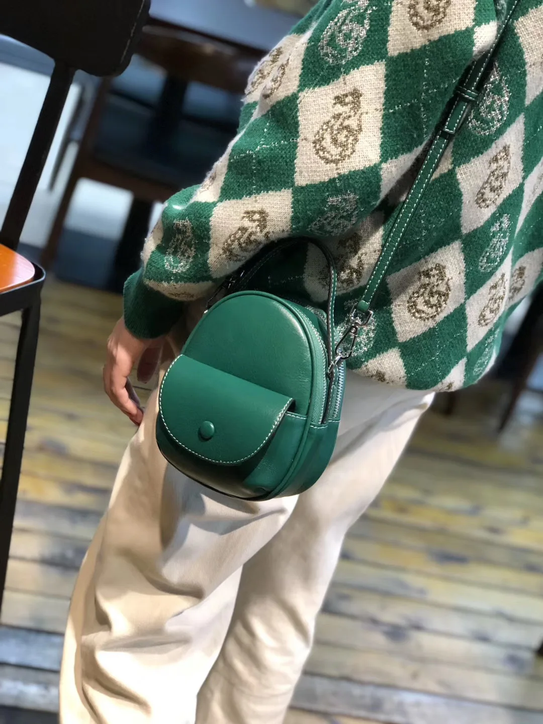 Textured Fashion Shoulder Bag Soft Full-grain Leather Shoulder Handbag WOMEN'S Leather Bags Solid Color Elegant Versatile Bag
Textured Fashion Shoulder Bag Soft Full-grain Leather Shoulder Handbag WOMEN'S Leather Bags Solid Color Elegant Versatile Bag