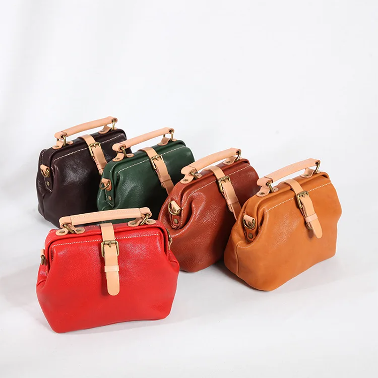 Fashion Retro Handmade Leather Classic High Quality Women Bag Multi-Function Casual New Genuine Leather Vintage Shoulder Bags
Fashion Retro Handmade Leather Classic High Quality Women Bag Multi-Function Casual New Genuine Leather Vintage Shoulder Bags