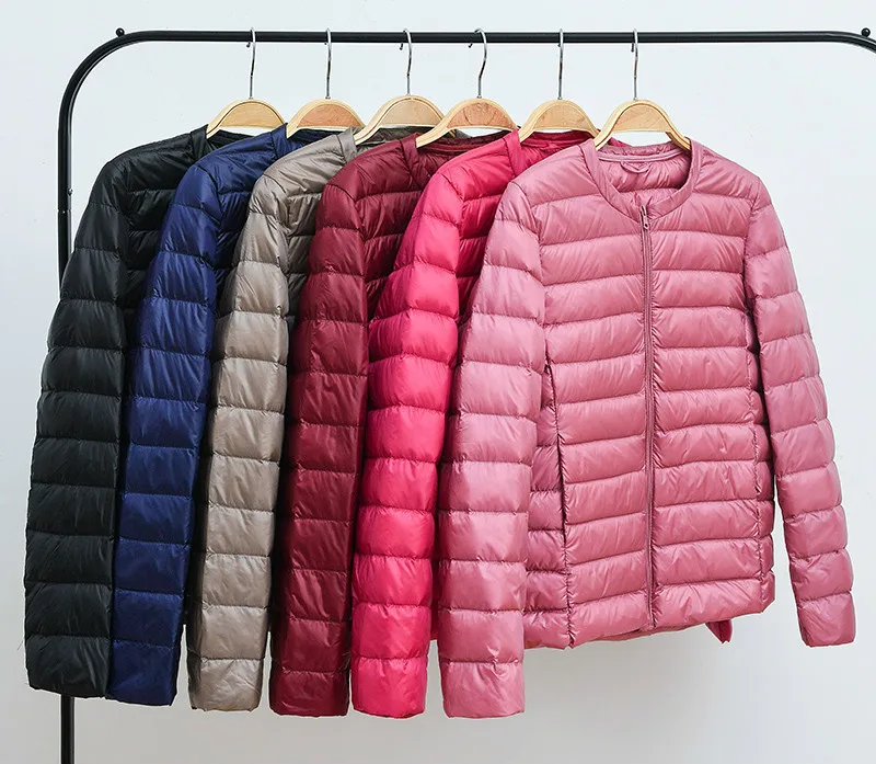 2020 Ultra Light Down Jacket Women Autumn Winter Puffer Coat Short Korean Women's Down Jackets Coats RSYL001 KJ3081
2020 Ultra Light Down Jacket Women Autumn Winter Puffer Coat Short Korean Women's Down Jackets Coats RSYL001 KJ3081