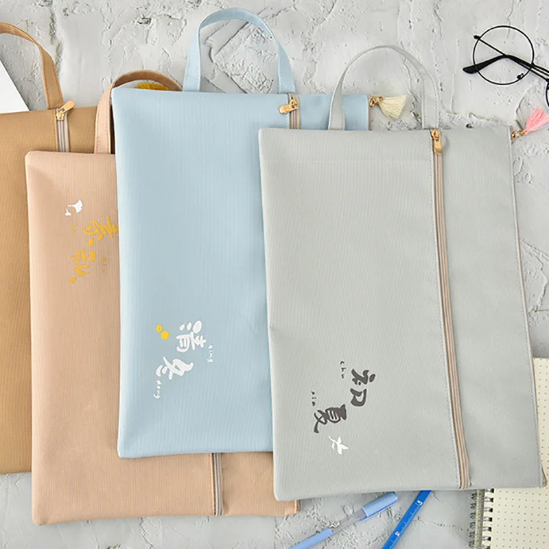 Cute Zippered File Bag A4 Oxford Canvas Double Layer Hand File Bag Large Capacity for Student Makeup Missed Lessons Bag Storage
Cute Zippered File Bag A4 Oxford Canvas Double Layer Hand File Bag Large Capacity for Student Makeup Missed Lessons Bag Storage
